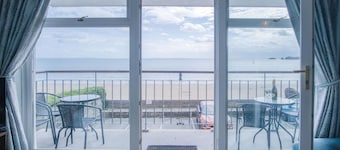 17 Beach Court - 2 Bed Apartment - Saundersfoot