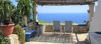 Stunning cliff house with fantastic sea view (B)