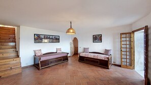 Interior - Sea access: large villa with stunning views (house A) (Castro)