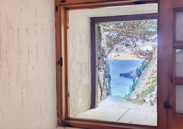 Interior - Sea access: large villa with stunning views (house A) (Castro)