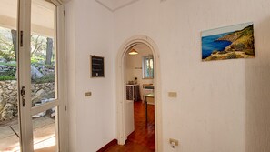 Interior - Sea access: large villa with stunning views (house A) (Castro)