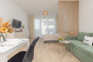 Studio, balcon | Draps fournis