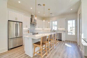 House (3 Bedrooms) | Interior - Upscale Home w/ 2 Balconies in Galveston! (Galveston)