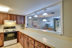 Apartment (2 Bedrooms) | Interior - Daytona Beach Shores Condo Rental: Walk to Beach! (Daytona Beach)