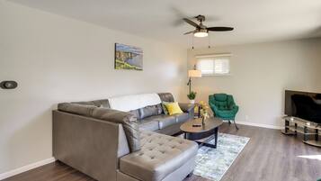 House (3 Bedrooms) | Interior