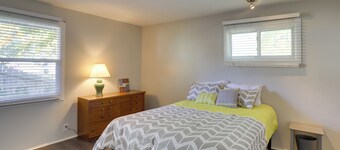 Lovely South Bend Home ~ 3 Mi to Dtwn & Notre Dame