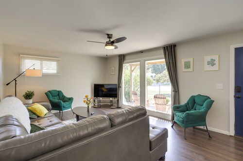 Lovely South Bend Home ~ 3 Mi to Dtwn & Notre Dame