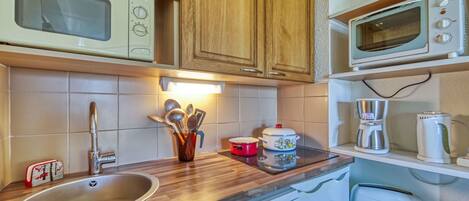 Microwave, oven, dishwasher, highchair