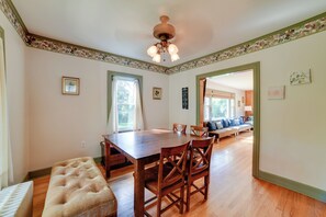 Interior - Rustic Bainbridge Retreat w/ Spacious Yard! (Bainbridge)