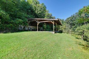 Interior - Rustic Bainbridge Retreat w/ Spacious Yard! (Bainbridge)