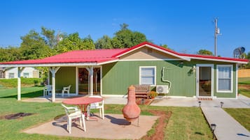 House (2 Bedrooms) | Front of property