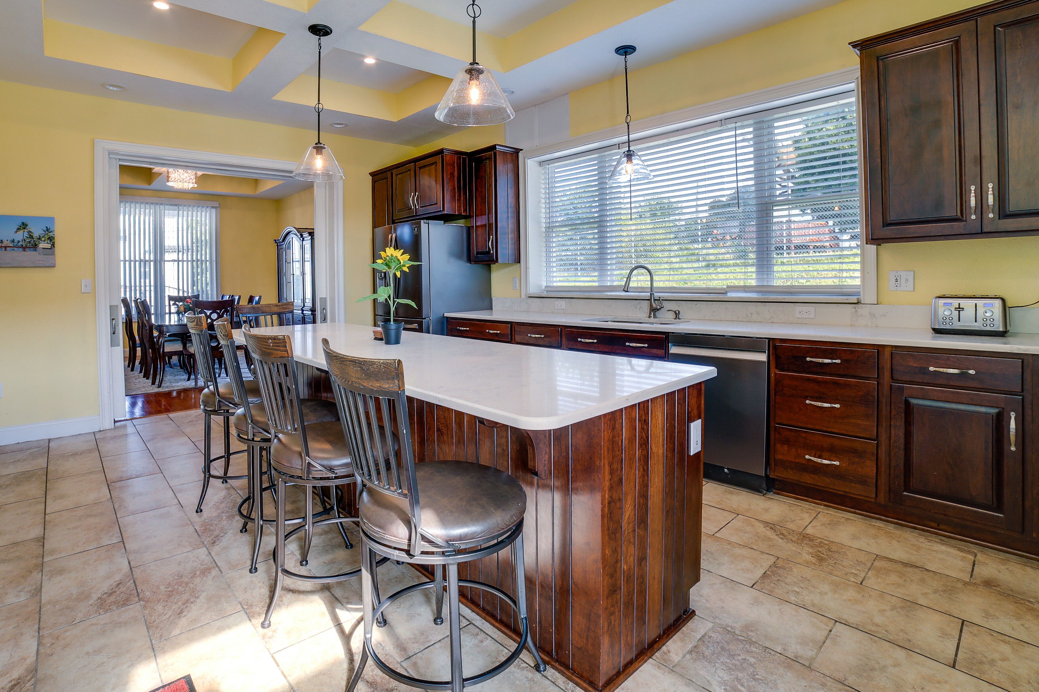 獨棟房屋 (6 Bedrooms) | 私人廚房 | 咖啡機/沖茶器、紙巾