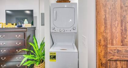 5 Mi to Salem: Furnished Patio at Danvers Studio!