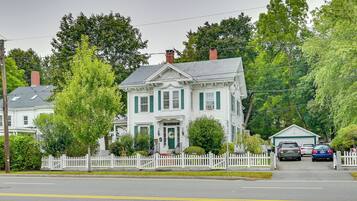 Apartment (0 Bedroom) | Interior