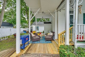 Apartment (0 Bedroom) | Interior - 5 Mi to Salem: Furnished Patio at Danvers Studio! (Danvers)