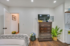 Apartment (0 Bedroom) | Interior - 5 Mi to Salem: Furnished Patio at Danvers Studio! (Danvers)
