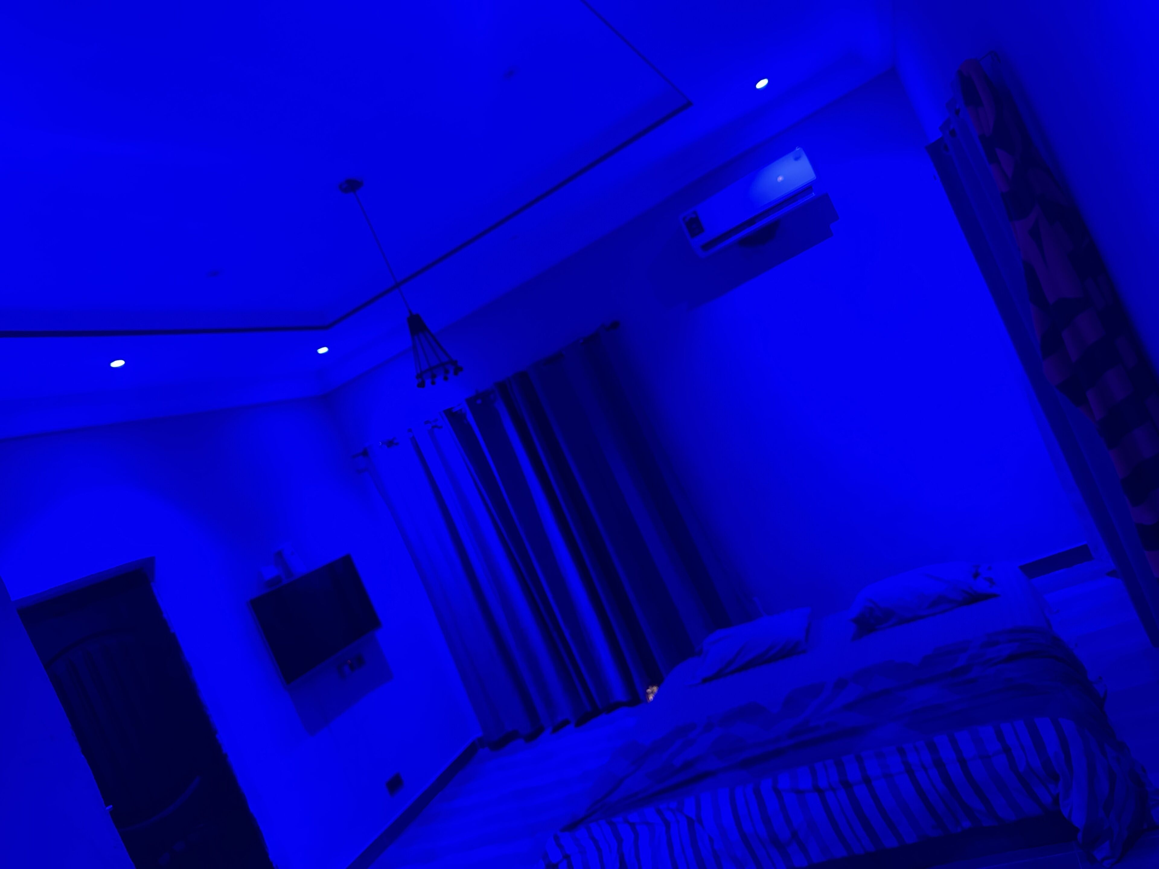 2 Schlafzimmer, Zimmersafe, Schreibtisch, Bügeleisen/Bügelbrett