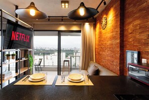 สตูดิโอ | 1 ห้องนอน, ผ้าม่านกันแสง, ห้องเก็บเสียง, เตารีด/โต๊ะรีดผ้า