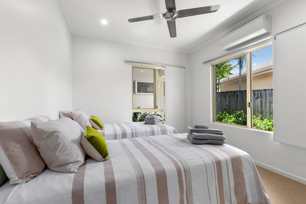 Harbour Drive Luxury in Bluewater Estate Cairns Vrbo