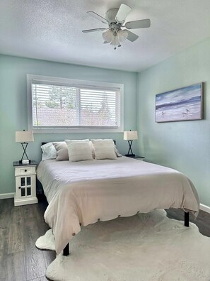 3 bedrooms, iron/ironing board, WiFi, bed sheets