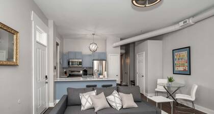Heart of Mainstrasse Suites