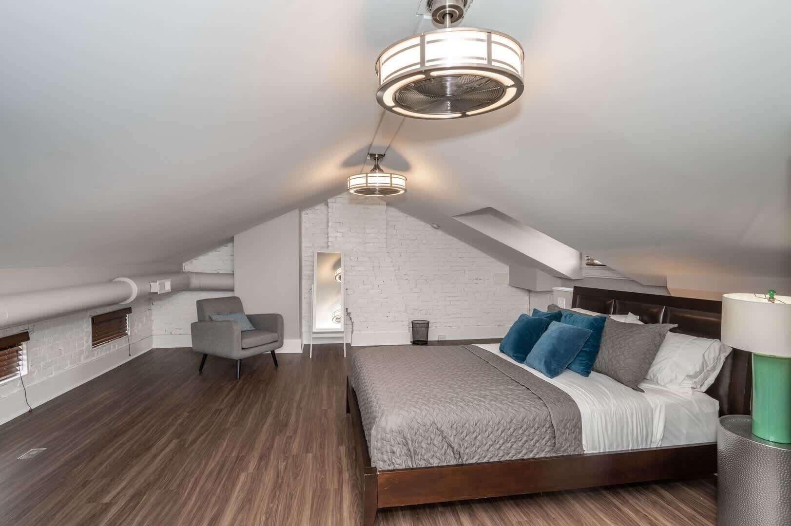 House, Multiple Beds, Kitchen | 5 bedrooms, individually decorated, individually furnished, free WiFi