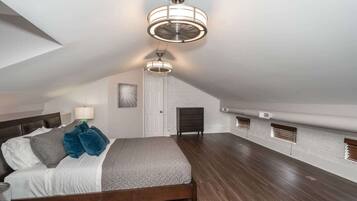 House, Multiple Beds, Kitchen | 5 bedrooms, individually decorated, individually furnished, free WiFi