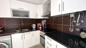 Frigorifero, microonde, forno, lavastoviglie