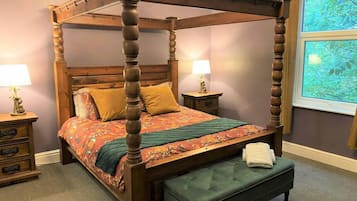 6 chambres, bureau, fer et planche Ă repasser, lit parapluie