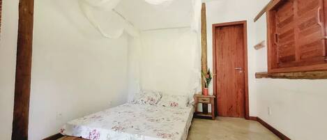 1 habitación, tabla de planchar con plancha, wifi y ropa de cama