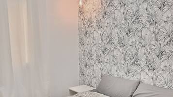 4 slaapkamers, een strijkplank/strijkijzer, gratis wifi