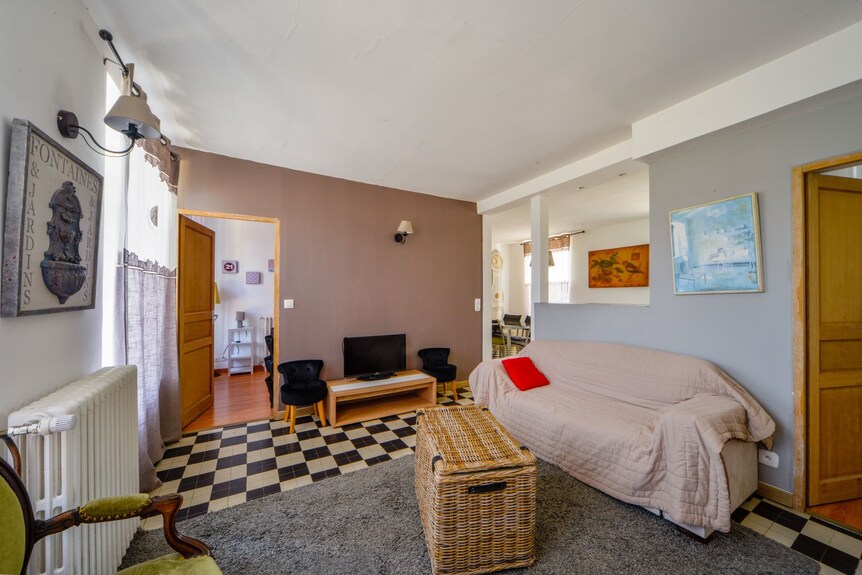 Gîte De Villecomte - Two Bedroom Apartment, Sleeps 4 - シェール