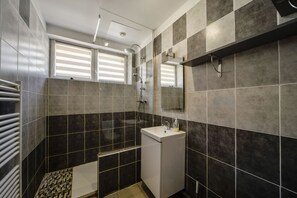 Hair dryer, towels - Grand Gîte de Villecomte (Sainte-Solange)
