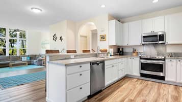 Condo, Multiple Beds, Patio, Garden View (Honu Harmony) | Private kitchen | Fridge, microwave, oven, stovetop