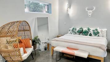 2 camere, una cassaforte in camera, una scrivania, ferro/asse da stiro