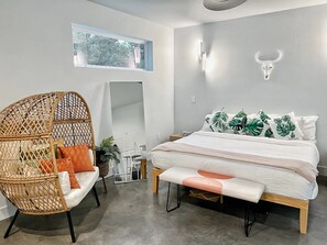 2 habitaciones, caja de seguridad en la habitación y escritorio 