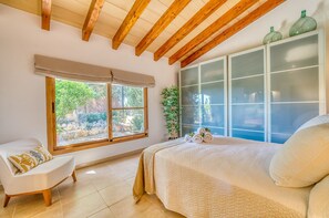 2 dormitorios, tabla de planchar con plancha, wifi gratis y ropa de cama