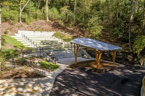 Outdoor wedding area - Pilot Cove Forest Lodging (Pisgah Forest)