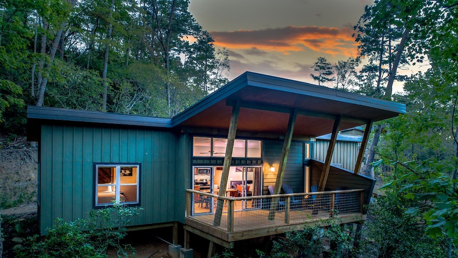Pilot Cove Forest Lodging