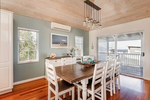 Unclassified image, 3 of 25, button