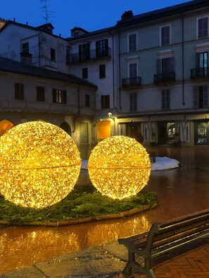 Exterior detail - Cozy apartment inside the 1400 building "Torre degli Angeli." (Vercelli)