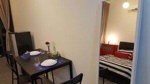 1 室のベッドルーム、WiFi、ベッドシーツ