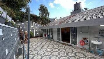 Enceinte de lâhĂ©bergement