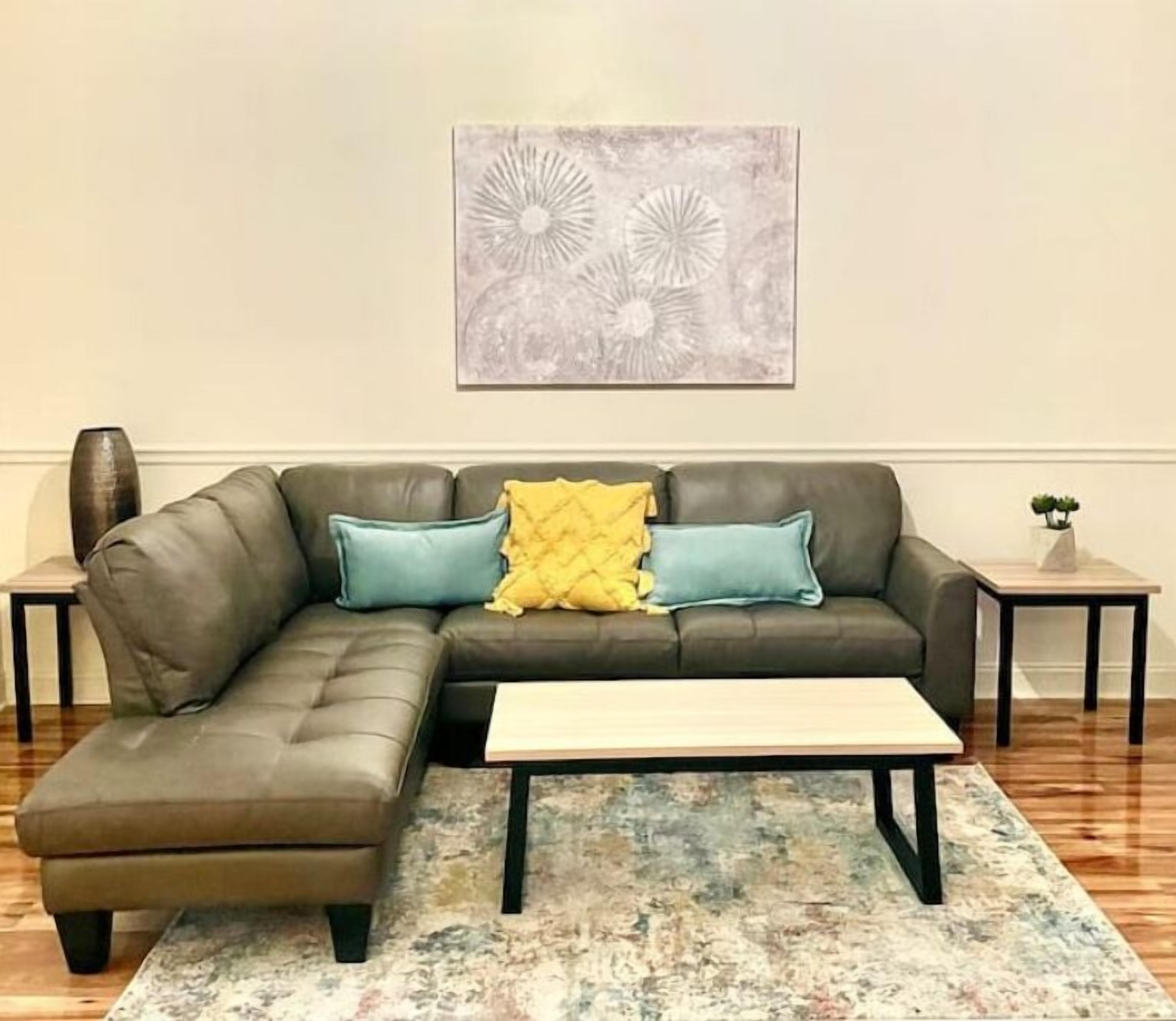 Comfortable Downtown Condo