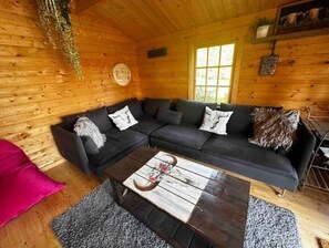 TV - The Old Dairy Spa

 (Combwich)