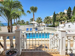 Outdoor pool - Luxuriöses Ferienhaus in Mijas Costa, mit Meerblick und Großem Privatpool (Mijas Costa)