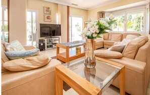 Smart TV, DVD player, table tennis, books