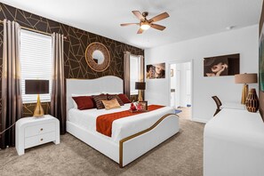 8 quartos, ferros/tábuas de passar roupa, Wi-Fi, roupa de cama
