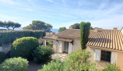 Maison spacieuse avec piscine proche de la mer