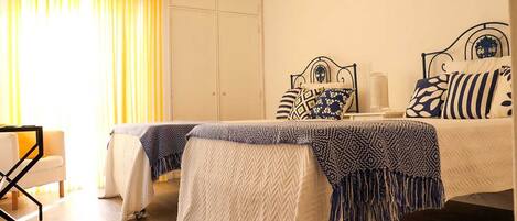 2 多间卧室、熨斗/熨衣板、免费 WiFi、床单